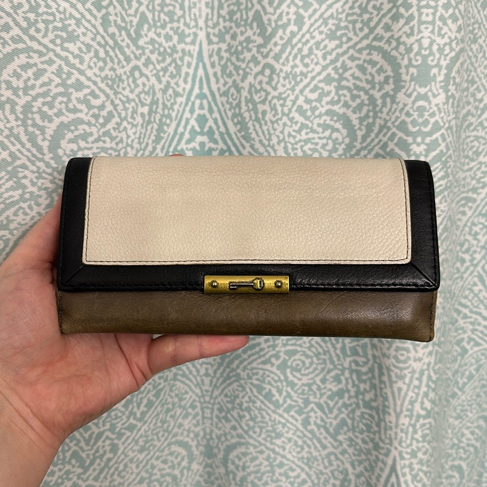 Pre Loved Fossil Bi-Fold Wallet